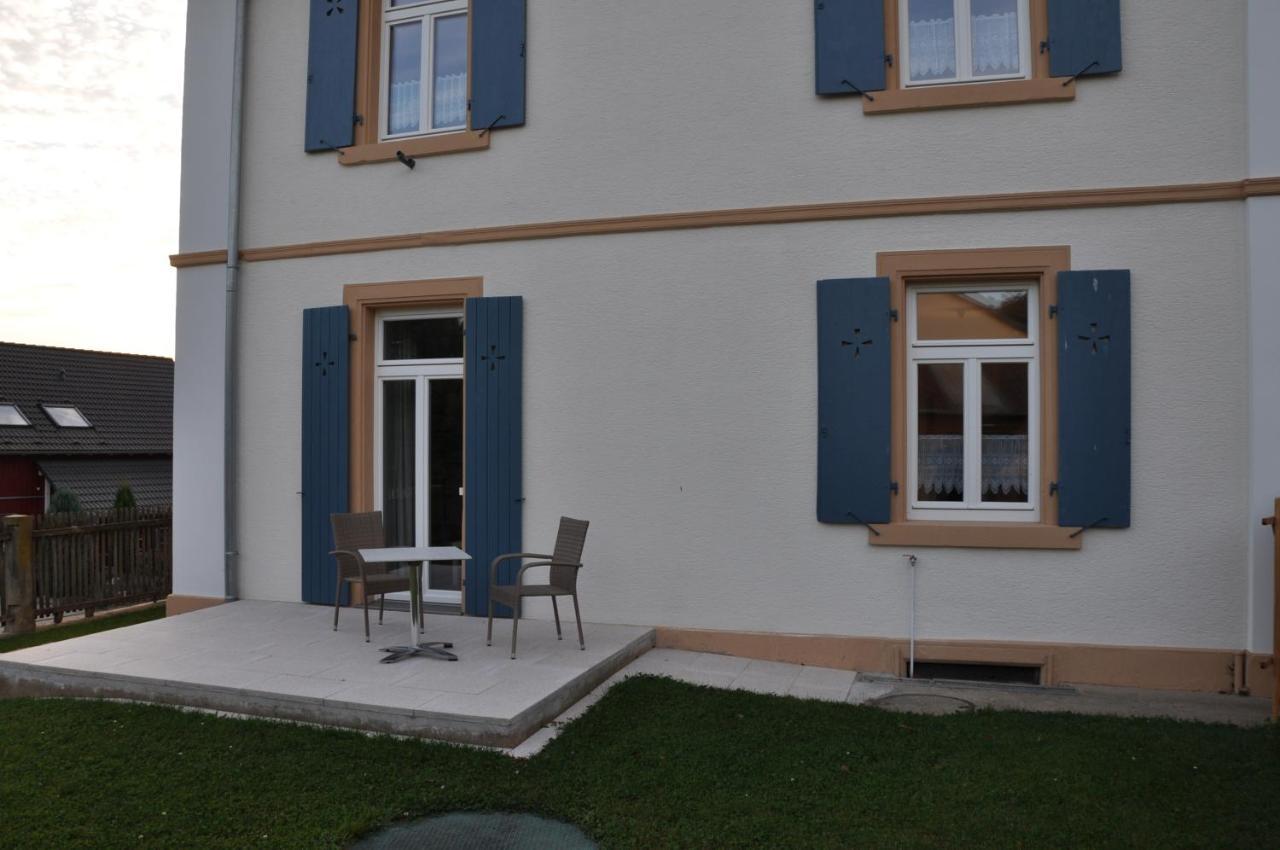 Ferienwohnung Altes Pfarrhaus Bargen 外观 照片